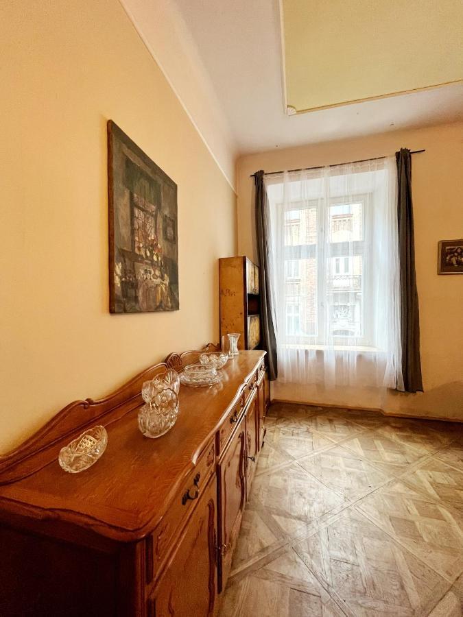 Old Town Rooms Wielopole Krasków Eksteriør bilde