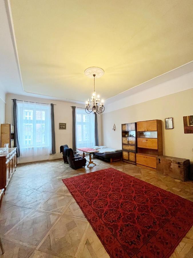 Old Town Rooms Wielopole Krasków Eksteriør bilde
