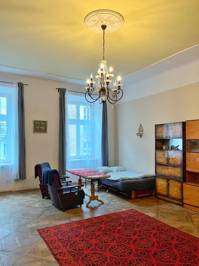 Old Town Rooms Wielopole Krasków Eksteriør bilde